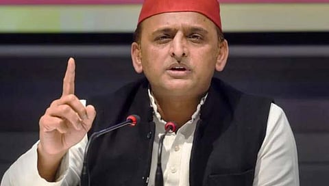 अखिलेश यादवांकडून खासदारकीचा राजीनामा; विरोधी पक्षनेतेपद घेऊन योगींना घाम फोडणार ?