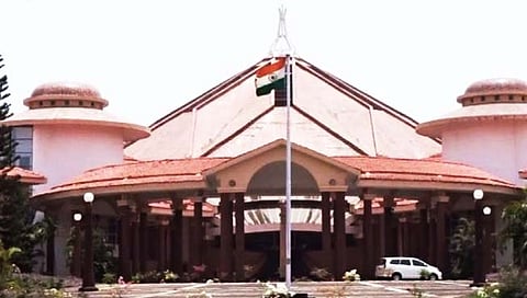 गोवा विधानसभा निवडणूक : सर्वच पक्षांचा बहुमताचा दावा ; मुख्यमंत्री पदाचा पेच सोडवणे होणार कठीण