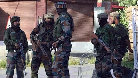 Jammu-Kashmir : शोपियानमध्ये चकमकीत तीन दहशतवाद्यांचा खात्मा