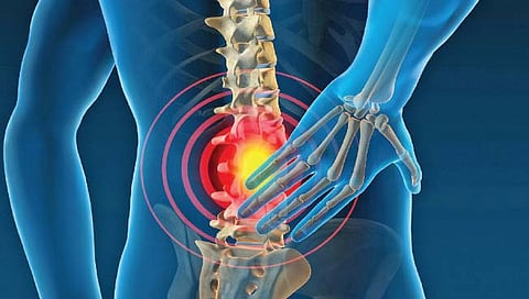 कंबरदुखी चा त्रास
