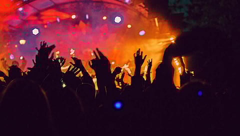 संग्रहीत फाेटाे