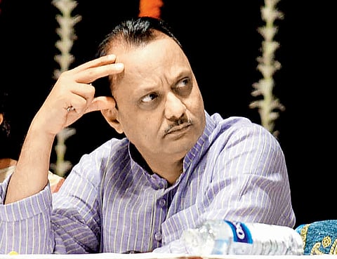 अजित पवारांच्या कोल्हापुरातील बहीण विजया पाटील यांच्या फार्महाऊसवर छापा