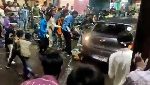 Bhopal : आता भोपाळमध्ये भरधाव कार भाविकांच्या अंगावर घालून अनेकांना चिरडले
