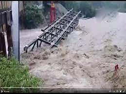 उत्तराखंडमध्ये ढगफुटी; जलप्रलयामुळे उडाला हाहाकार