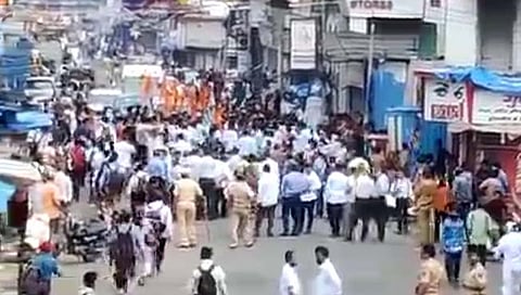 ठाणे : उपमहापौरांच्या पतीची रिक्षाचालकांना दांडक्याने मारहाण