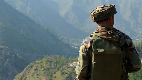 jammu kashmir attack : भारतीय लष्कर आणि दहशतवाद्यांमध्ये अद्यापही चकमक सुरूच, २ जेसीओ आणि ५ जवान शहीद