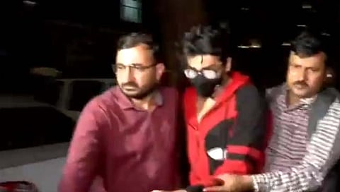 आर्यन खानची चौकशी