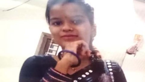 Suicide: नव-याने पसंतीचा शर्ट शिवला नाही म्हणून बायकोने घेतला गळफास