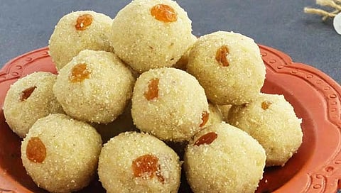 Laddu Recipe : रव्याचे स्वादिष्ट लाडू कसे कराल?