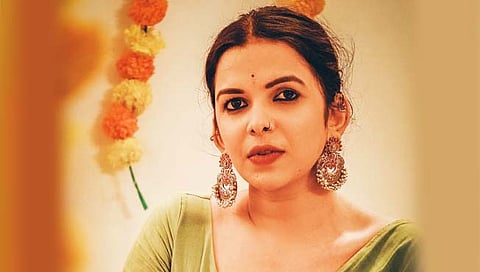 Mitali Mayekar : शेअर करायला गेली व्हिडिओ आणि झाली ट्रोल