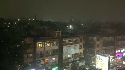 pune rain upate : विजांच्या कडकडाटासह शहरात पावसाचे तांडव, ढगफुटी सदृश्य पाऊस