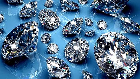 नागपूर : हिरे पारख नसलेल्या चोरट्यांनी ९ लाखांचे हिरे चक्क फोडून फेकले