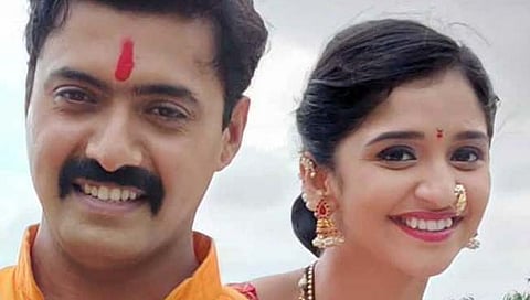 ‘राजा राणीची गं जोडी’ : शिवानी सोनार हिचा बुलेट SWAG