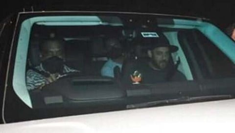 drug case : आर्यनच्या अटकेनंतर सलमान शाहरुखला भेटला!