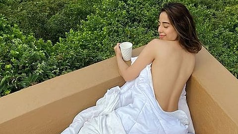 सृष्टी रोडेचे न्यूड फोटो व्हायरल