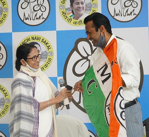 Leander Paes : टेनिसपटू लिएंडर पेस तृणमूलमध्ये, ममतांच्या उपस्थितीत गोव्यात पक्ष प्रवेश