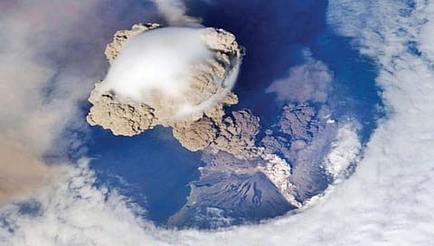 ज्वालामुखी अंतराळातून ‘असा’ दिसतो