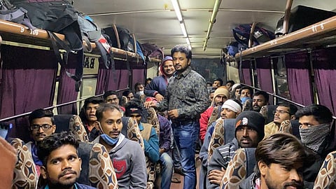 परीक्षार्थी रात्री उशिरापर्यंत चंद्रपूर बसस्थानकावर अडकून राहिल्यानंतर त्यांना आपआपल्या गावी परतण्यासाठी बसची व्यवस्था करुन देण्यात आली.