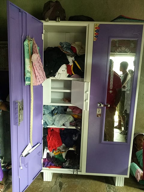 कोल्हापूर : गुंगीचे औषध फवारून दानोळीत दोन घरांत तीन लाखांची चोरी