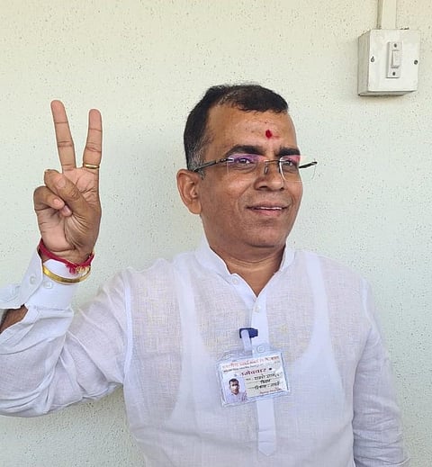 SATARA DCC bank : आमदार शिंदेंचा एका मताने पराभव करणारे ज्ञानदेव रांजणे आहेत तरी कोण?