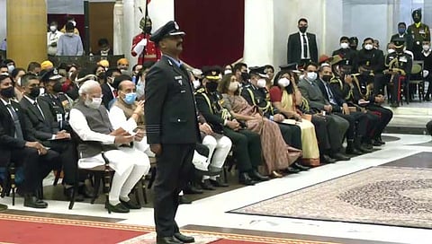 पाकिस्तानचं विमान पाडणाऱ्या विंग कमांडर अभिनंदन वर्धमान वीर चक्र पुरस्काराने सन्मानित