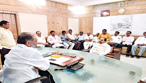 ..अन् डॉ. डी. वाय. पाटील वारणेत डॉ. विनय कोरेंच्या भेटीला