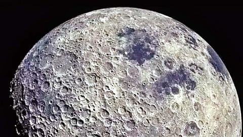 चंद्रावर बनवले जाईल चक्क पेट्रोल, स्टील!