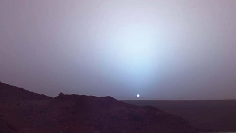 मंगळावरील सूर्यास्त : सूर्यास्ताची काही छायाचित्रे प्रसिद्ध