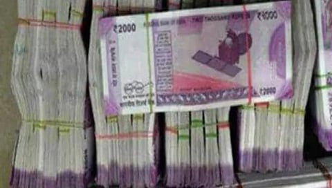 हवाला प्रकरणी नागपुरात ९ व्यावसायिकांवर पाेलिसांची धाड; ८४ लाखांची रोकड जप्त