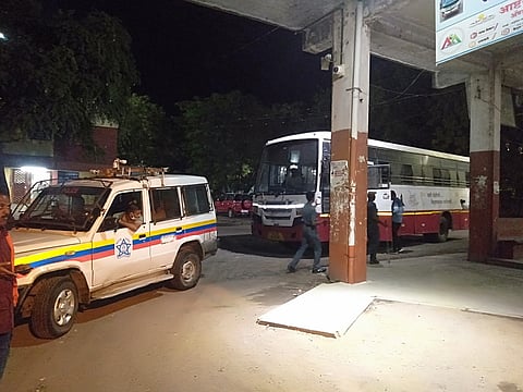 पैठण ते पाचोड पहिली लालपरी पोलीस बंदोबस्तामध्ये रवाना