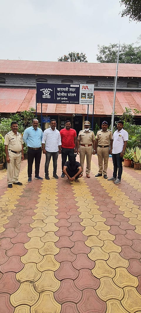 बारामती शहर पोलिसांनी अल्पवयीन मुलीवर बलात्कार करणाऱ्या संशयिताला अटक केली.