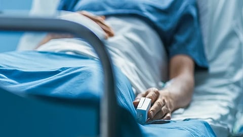 गरीब रुग्ण वार्यावर; धर्मादाय रुग्णालयांवर हवा कारवाईचा दंडुका