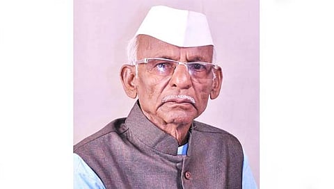 Momin Kavthekar : ज्येष्ठ साहित्यिक मोमीन कवठेकर यांचे निधन