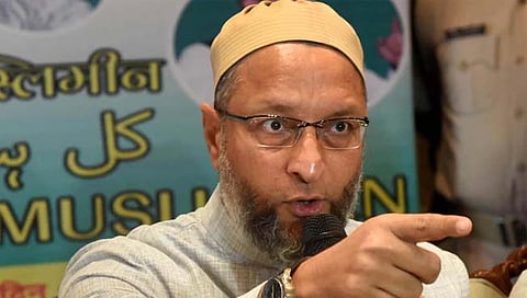 एमआयएमचे खासदार असदुद्दीन ओवेसी यांना सोलापूर पोलिसांचा दणका