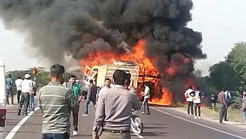Rajasthan Accident: राजस्थानमध्ये भीषण अपघातात ११ प्रवाशांचा होरपळून मृत्यू
