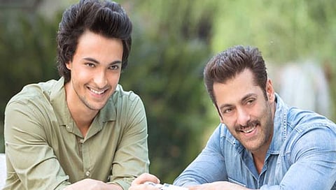 म्हणून ५५ वर्षीय सलमान खान लग्न करत नाहीये ! महेश मांजरेकरांनी सुद्धा केला होता खुलासा