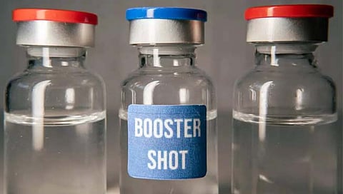 U.S CDC : ‘ओमायक्राॅन’मुळे अमेरिकेत १८ वर्षांपुढील सर्वांना बुस्टर डोस देणे आवश्यक’