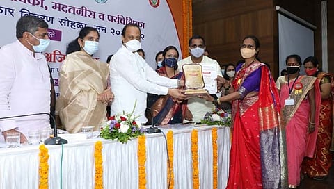 अजित पवार म्हणाले समाज घडविण्यात अंगणवाडी सेविकांचे महत्त्वाचे योगदान