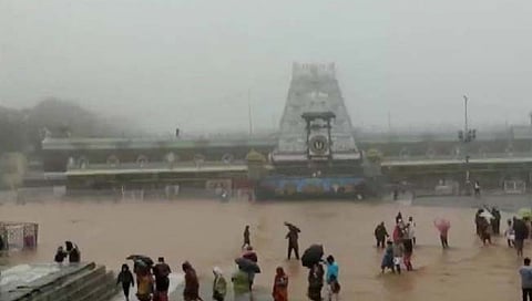 Andhra Pradesh Floods : आंध्र प्रदेशात मुसळधार पावसाने हाहाकार, १७ जणांचा मृत्यू, १०० बेपत्ता
