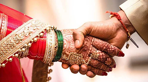 पती-पत्नीमधील किरकोळ मतभेद क्रूरता नव्हे! हायकोर्टाचा निर्णय