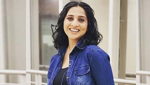 Aai Kuthe Kay Karte : साधी अरुंधती खऱ्या आयुष्यात कशी आहे?