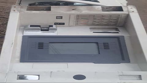 नगर : पोलिसांचा सायरन वाजला अन् २६ लाखांची रोकड वाचली…