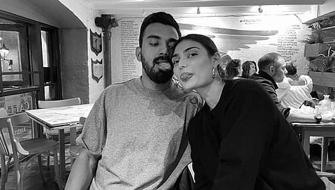 KL Rahul : केएल राहुलने दिली प्रेमाची कबुली, ‘या’ दिग्गज अभिनेत्याच्या पोरीला पटवलं…