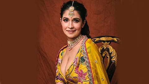 Harleen sethi : विकिच्या लग्नात मला ओढू नका? विकीची एक्स गर्लफ्रेंड म्हणाली….