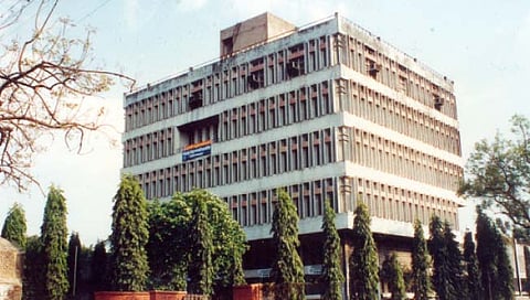 कोल्हापूर जिल्हा बँक निवडणूक : ना. मुश्रीफ, पाटील यांच्यासह 19 जणांचे उमेदवारी अर्ज दाखल