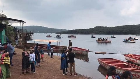 महाबळेश्वर पर्यटकांनी फुलले; देश-विदेशातील पर्यटक गुलाबी थंडीत दंग