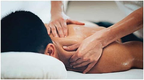 स्पा ची चौकशी, कॉलगर्ल्सची माहिती; महिला आयोगाच्या अध्यक्षांनी केले ट्विट