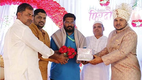 लग्नातील बॅण्ड बाजा वरातीला फाटा देत पैलवानाने दिली अनाथांसाठी आर्थिक मदत