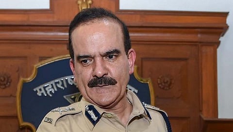 Lookout Notice Against Param Bir Singh : परमबीर सिंग कसे पळाले?