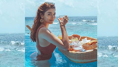 Pooja Hegde : मालदिवच्या पाण्यात टाइट बिकिनी घालून उतरली पूजा